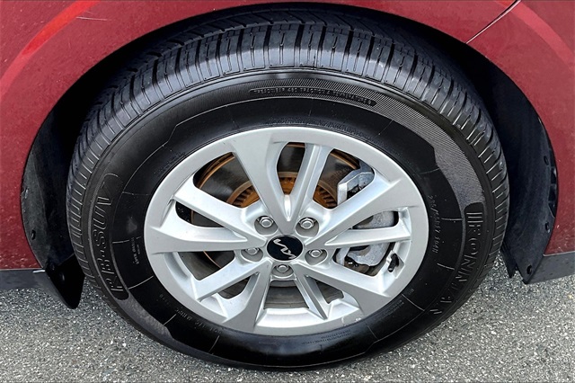 2022 Flare Red Kia Carnival LXS FWD Van