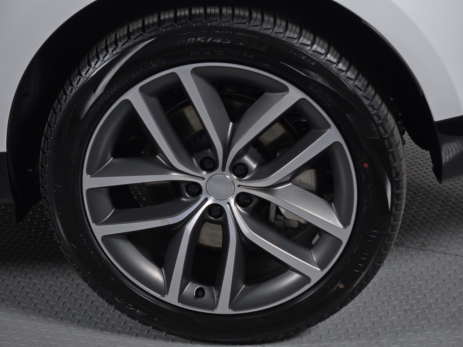 2025 Land Rover Range Rover SE photo 10