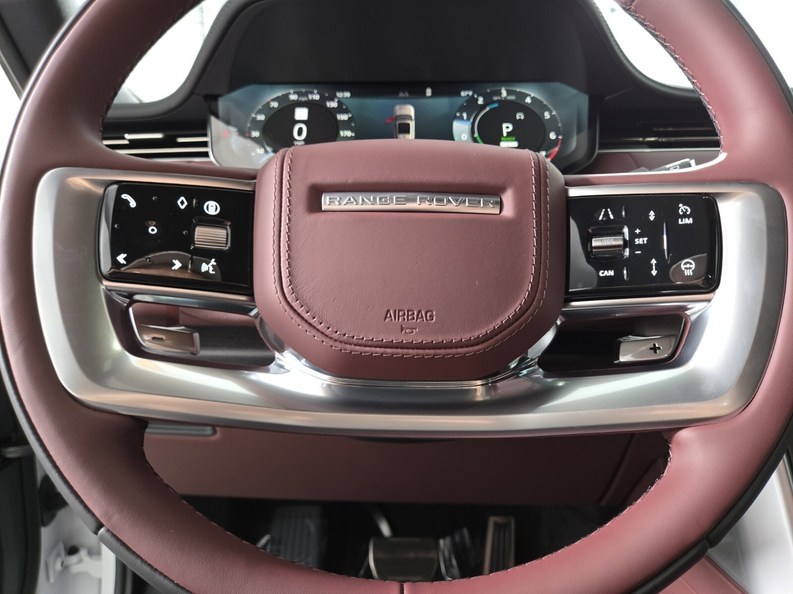 2025 Land Rover Range Rover SE photo 22