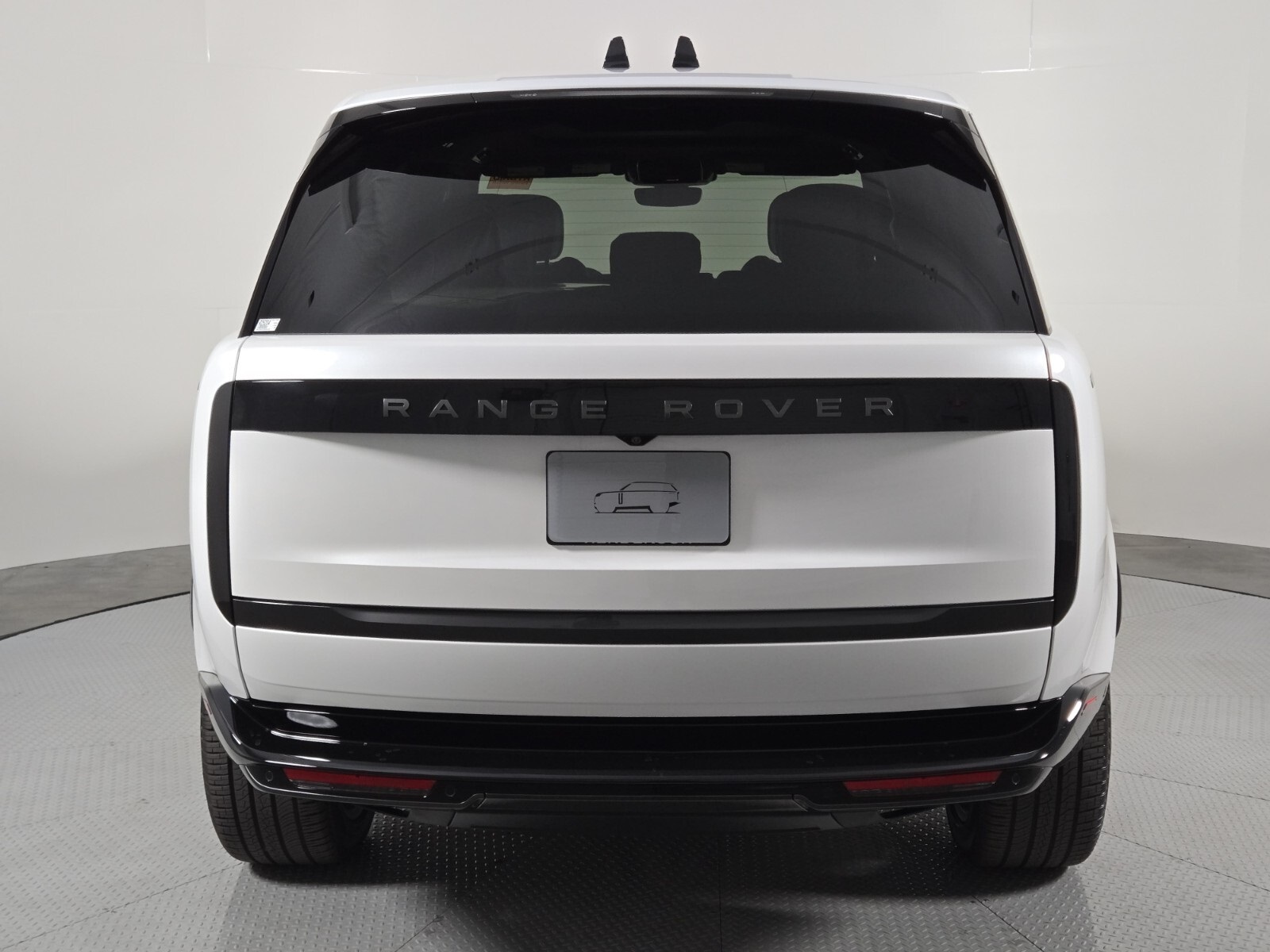 2025 Land Rover Range Rover SE photo 7