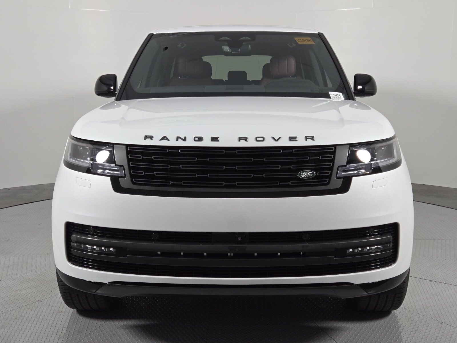 2025 Land Rover Range Rover SE photo 8