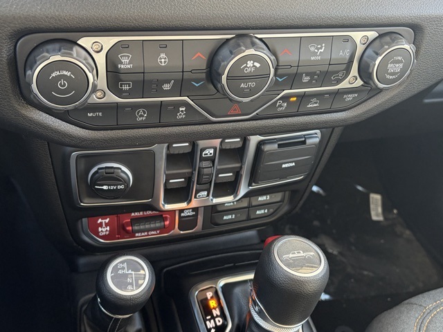 new 2026 Jeep Gladiator car, priced at $50,005