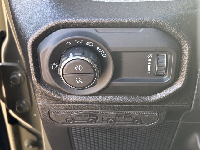 new 2026 Jeep Gladiator car, priced at $50,005