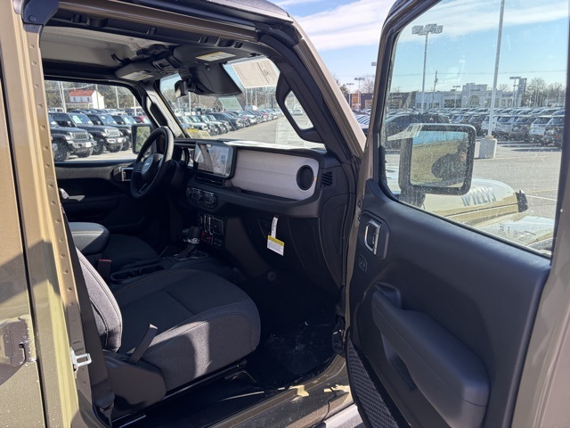 new 2026 Jeep Gladiator car, priced at $50,005