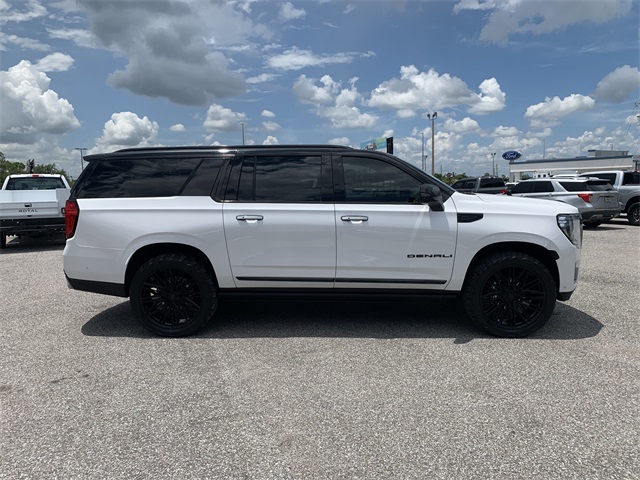 2024 White Frost Tricoat GMC Yukon XL Denali Ultimate 4X4 SUV