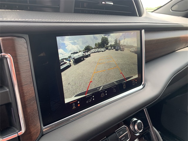 2024 White Frost Tricoat GMC Yukon XL Denali Ultimate 4X4 SUV