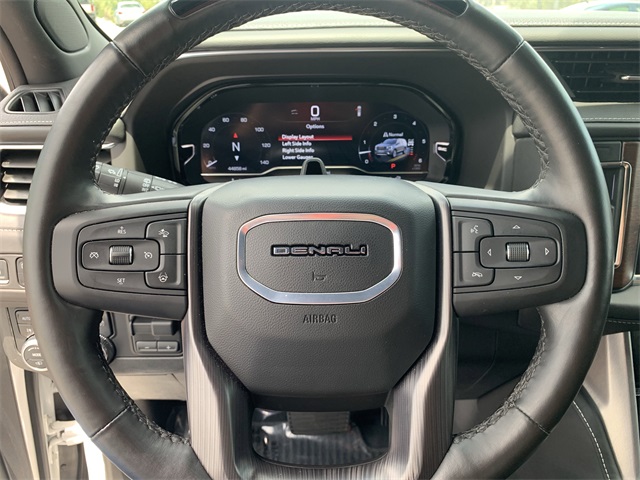 2024 White Frost Tricoat GMC Yukon XL Denali Ultimate 4X4 SUV