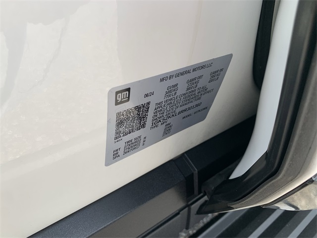 2024 White Frost Tricoat GMC Yukon XL Denali Ultimate 4X4 SUV