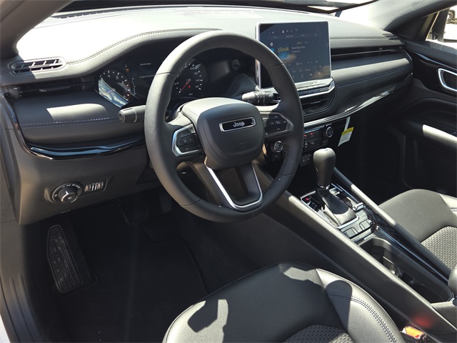 2026 Jeep Compass Latitude photo 15