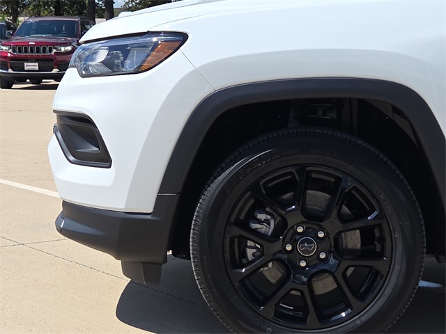 2026 Jeep Compass Latitude photo 5