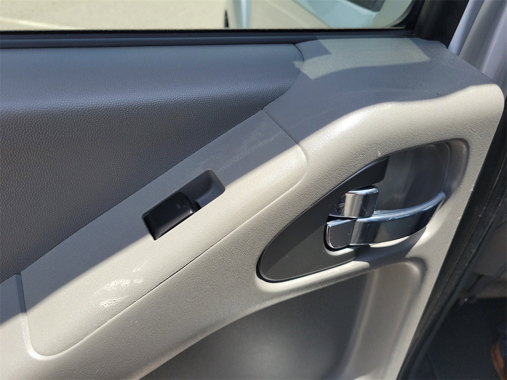 2021 Brilliant Silver Metallic Nissan Frontier SV 4X4 Truck