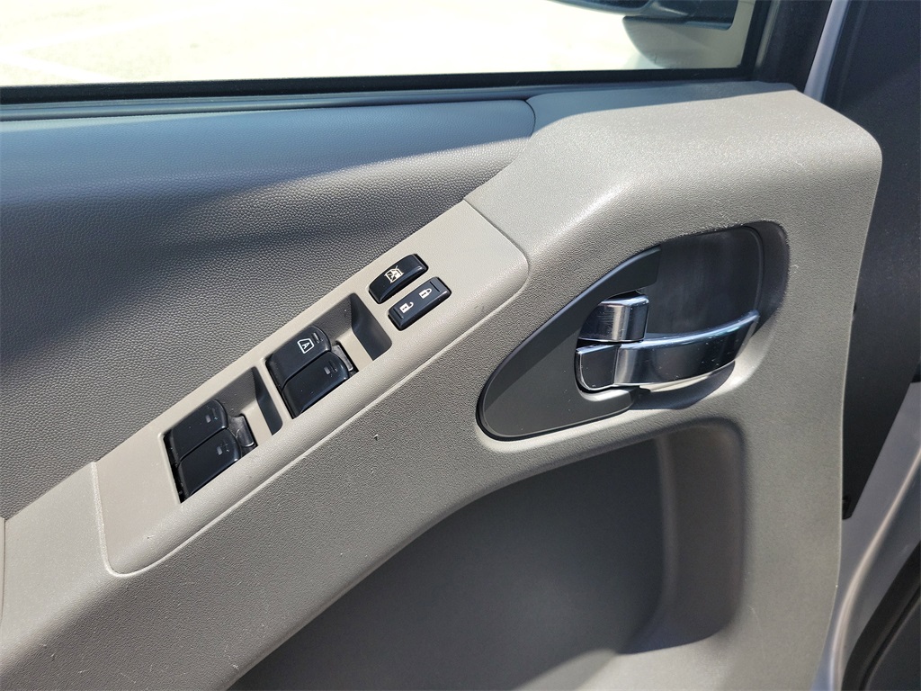 2021 Brilliant Silver Metallic Nissan Frontier SV 4X4 Truck