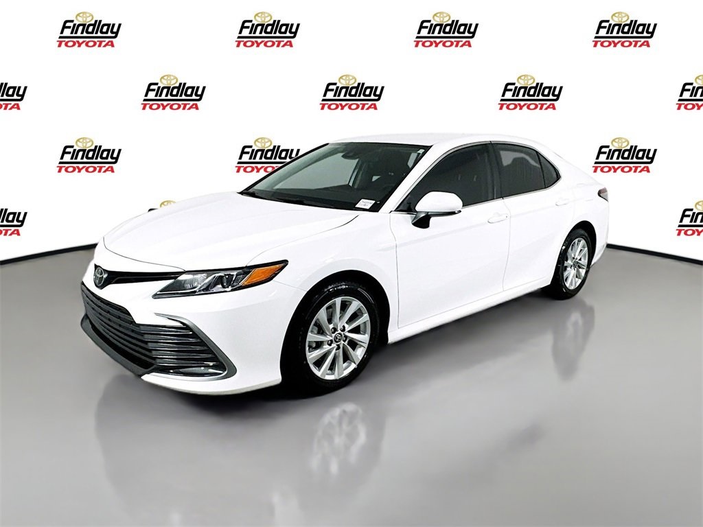2024 Toyota Camry LE photo 3