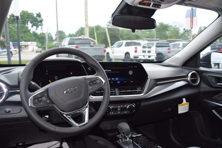 2025 Black Metallic Chevrolet Trax ACTIV FWD SUV