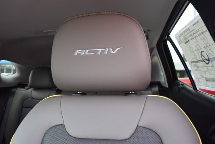 2025 Black Metallic Chevrolet Trax ACTIV FWD SUV
