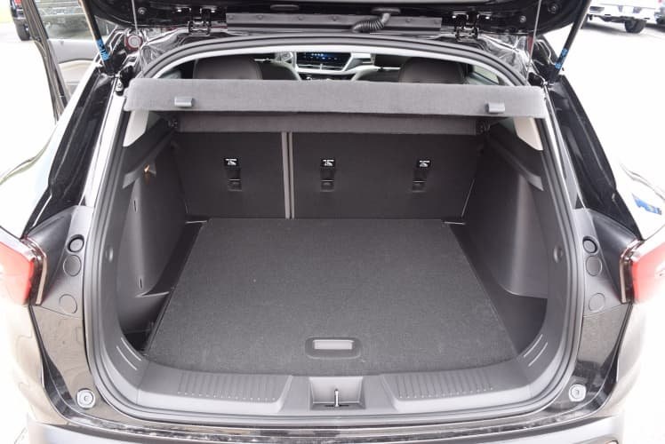 2025 Black Metallic Chevrolet Trax ACTIV FWD SUV