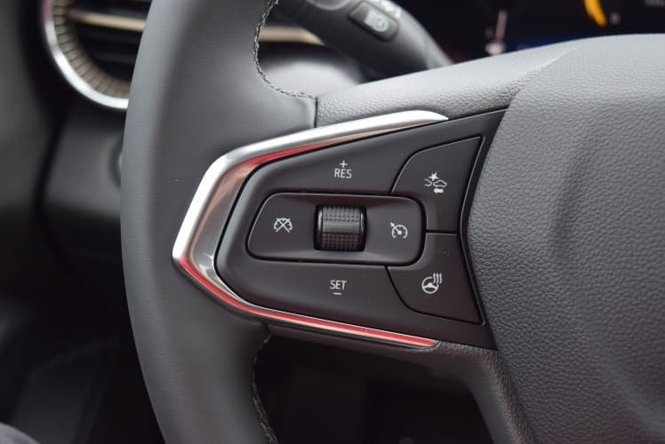 2025 Black Metallic Chevrolet Trax ACTIV FWD SUV