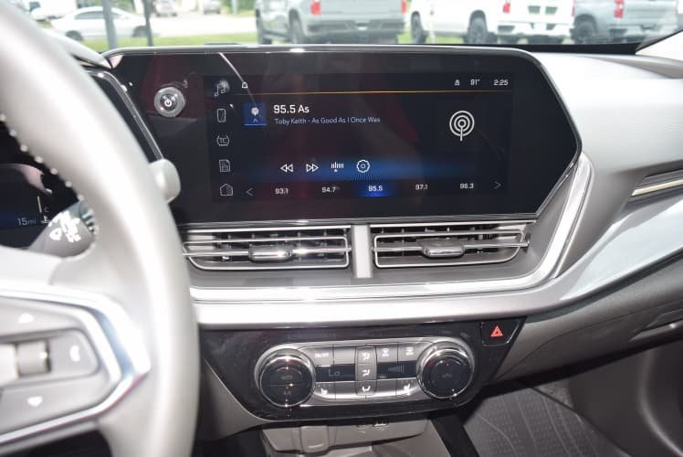 2025 Black Metallic Chevrolet Trax ACTIV FWD SUV