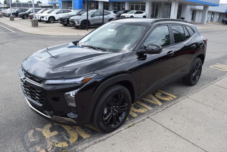 2025 Black Metallic Chevrolet Trax ACTIV FWD SUV
