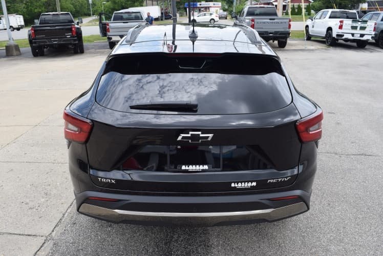 2025 Black Metallic Chevrolet Trax ACTIV FWD SUV
