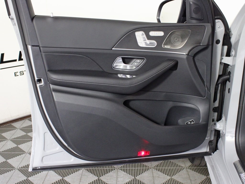 used 2025 Mercedes-Benz GLE car, priced at $69,998