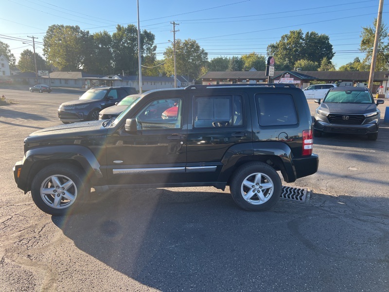 2012 Jeep Liberty Sport photo 4