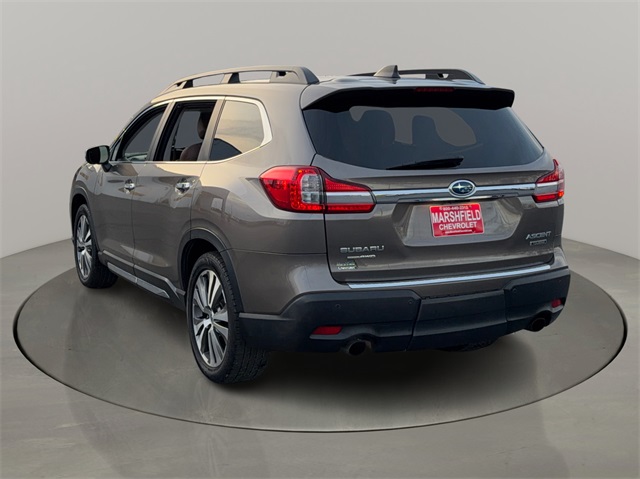 2022 Subaru Ascent Touring photo 3