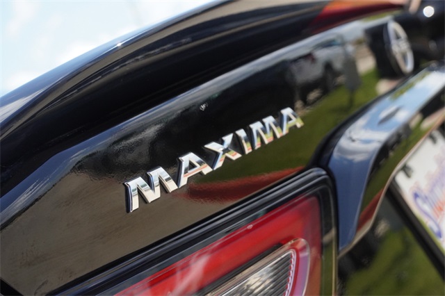 2023 Nissan Maxima SR photo 11