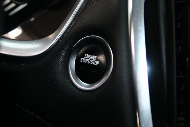 used 2022 Chevrolet Traverse car, priced at $25,000