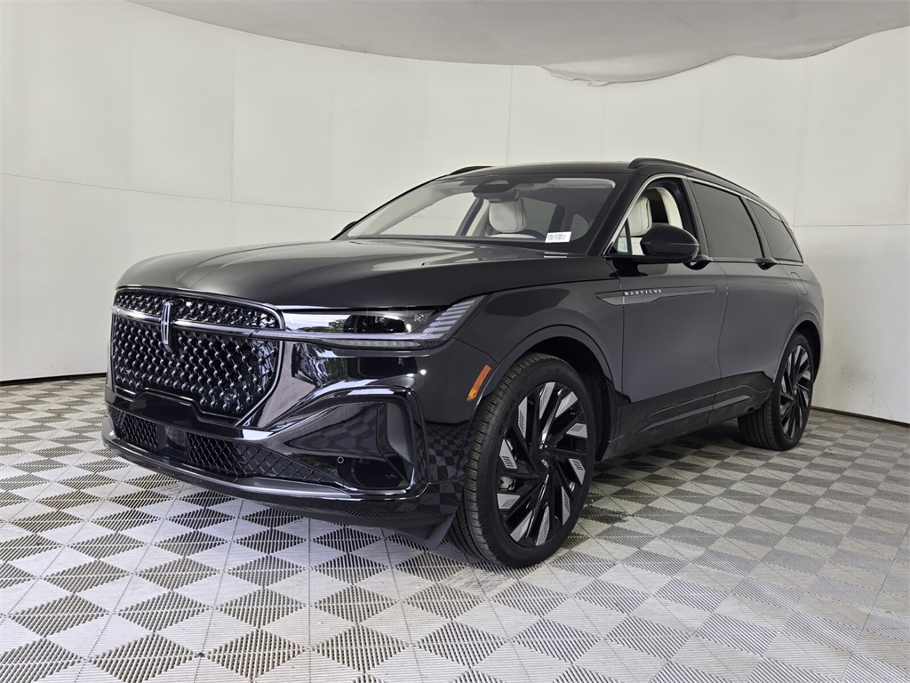 new 2025 Lincoln Nautilus car, priced at $78,645