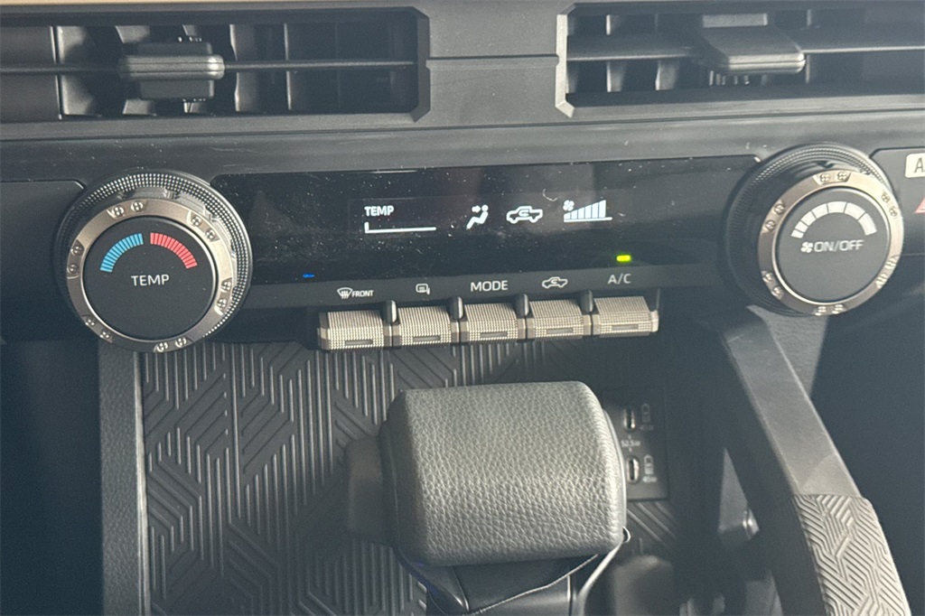 2025 Toyota Tacoma SR5 Double Cab photo 18