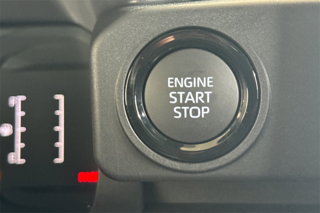 2025 Toyota Tacoma SR5 Double Cab photo 19
