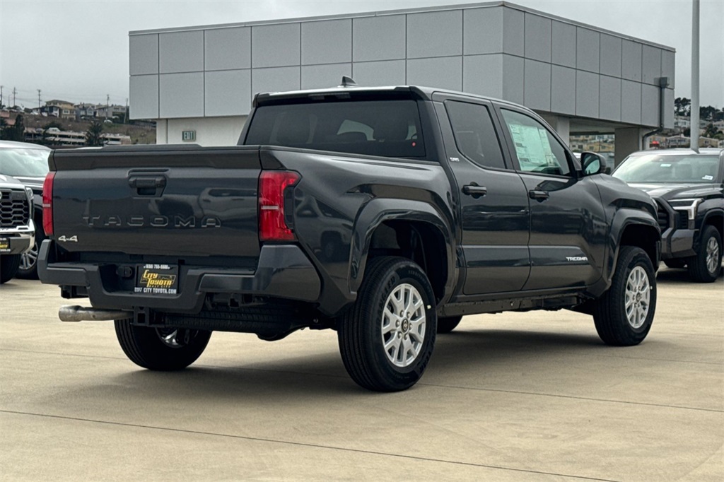 2025 Toyota Tacoma SR5 Double Cab photo 4