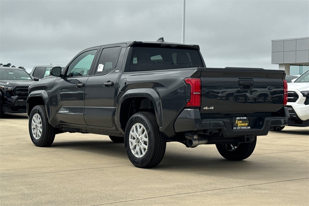 2025 Toyota Tacoma SR5 Double Cab photo 6