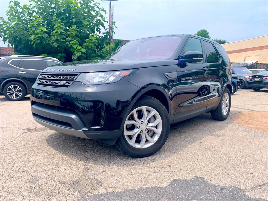 used 2018 Land Rover Discovery car, priced at $21,895