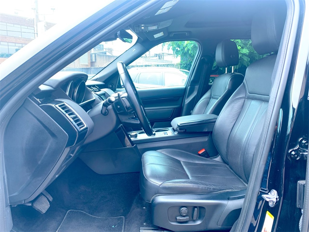 used 2018 Land Rover Discovery car, priced at $21,895