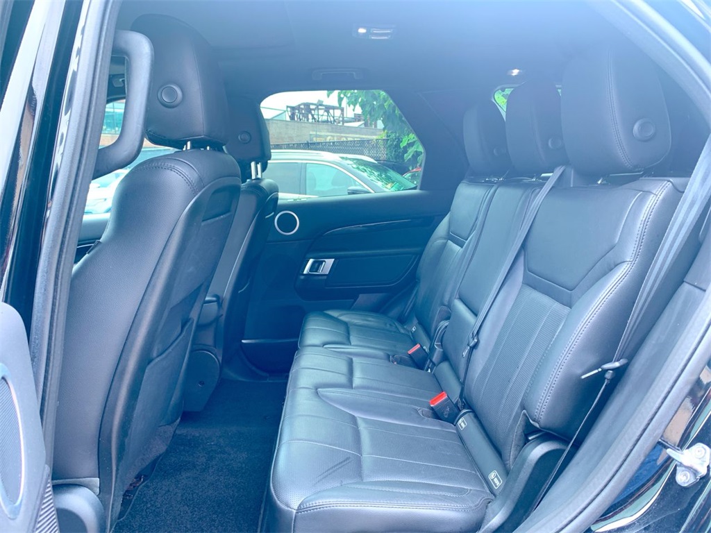 used 2018 Land Rover Discovery car, priced at $21,895