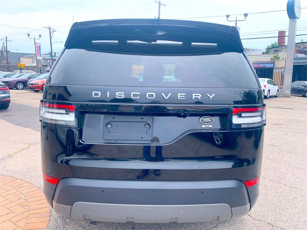 used 2018 Land Rover Discovery car, priced at $21,895