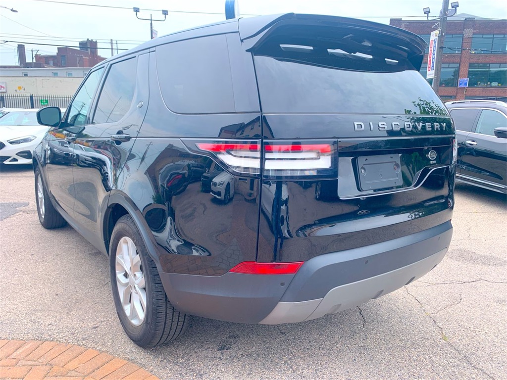 used 2018 Land Rover Discovery car, priced at $21,895
