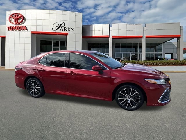 2024 Toyota Camry XLE's photo