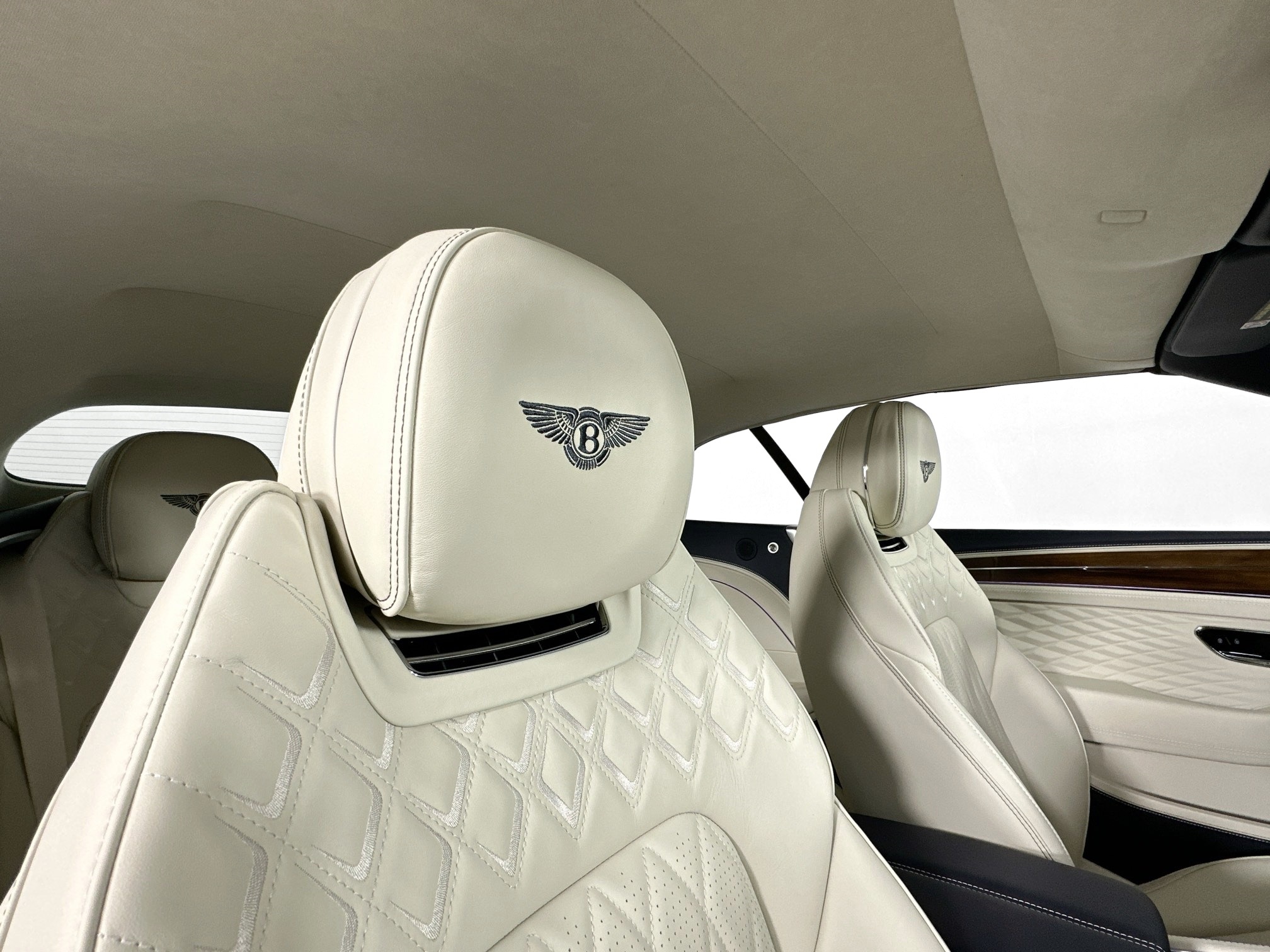 new 2026 Bentley Continental GTC car