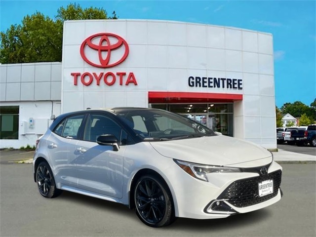 2026 Toyota Corolla Hatchback XSE's photo