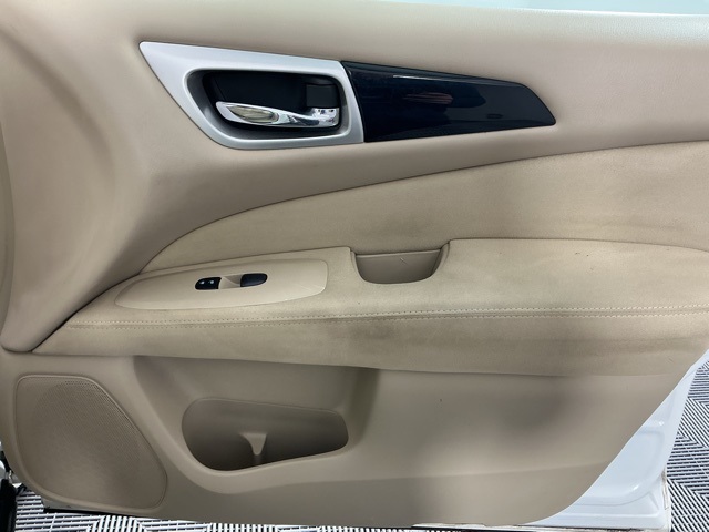 used 2014 Nissan Pathfinder car, priced at $7,289