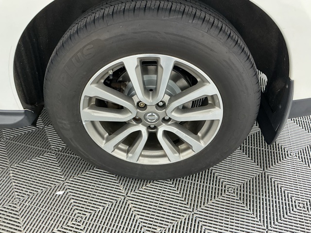 used 2014 Nissan Pathfinder car, priced at $7,289