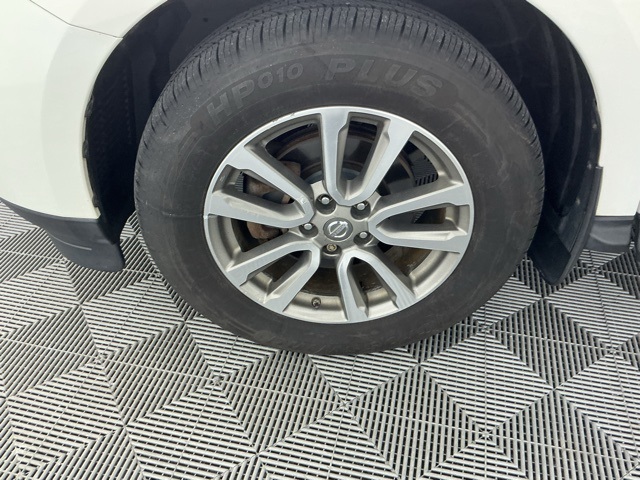 used 2014 Nissan Pathfinder car, priced at $7,289