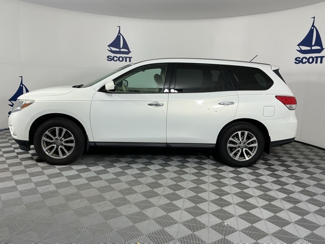 used 2014 Nissan Pathfinder car, priced at $7,289