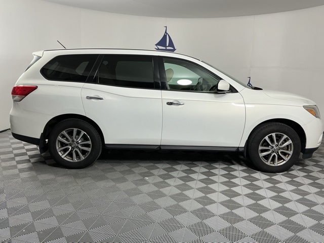 used 2014 Nissan Pathfinder car, priced at $7,289