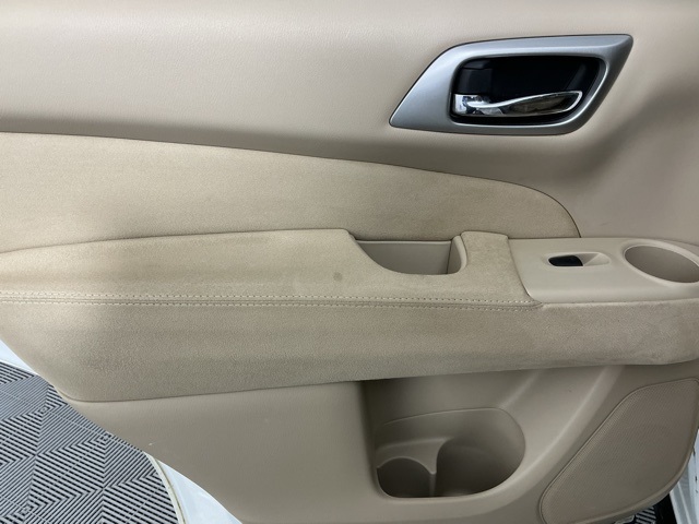 used 2014 Nissan Pathfinder car, priced at $7,289