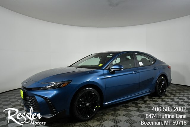 2026 Toyota Camry SE's photo