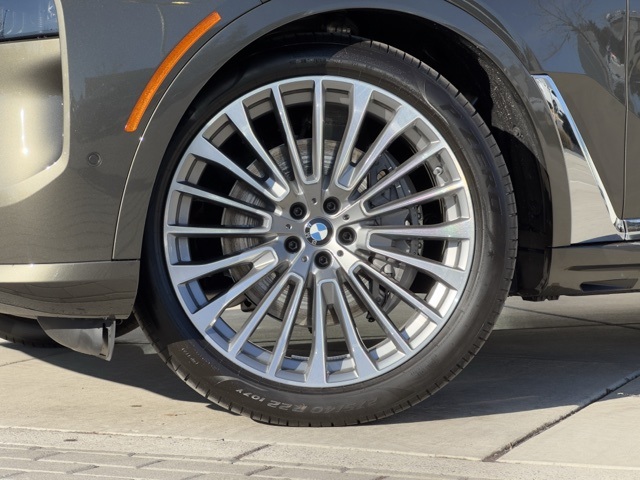 New 2025 Green BMW xDrive40i image 3